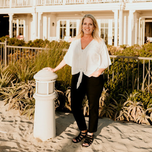 Meet your Posher, Denise - Picture 1 of 1